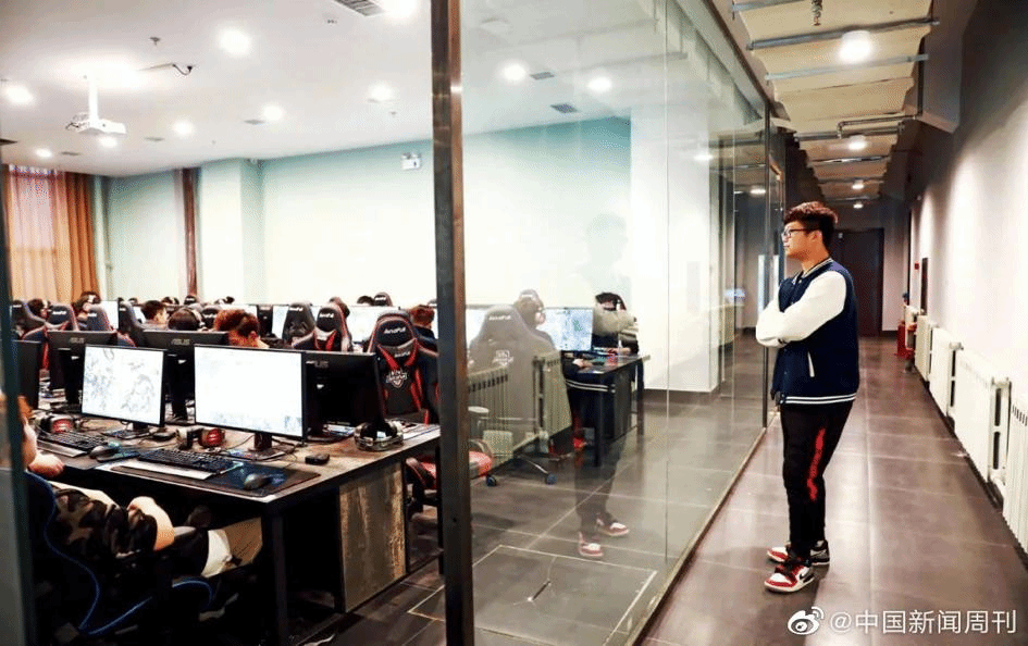 2021-11-28 11:18:03.743000