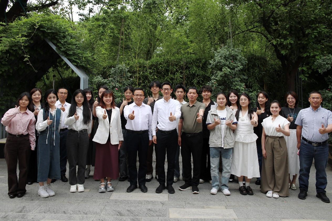 dcd342a28b3154bdab1f9fb80251832